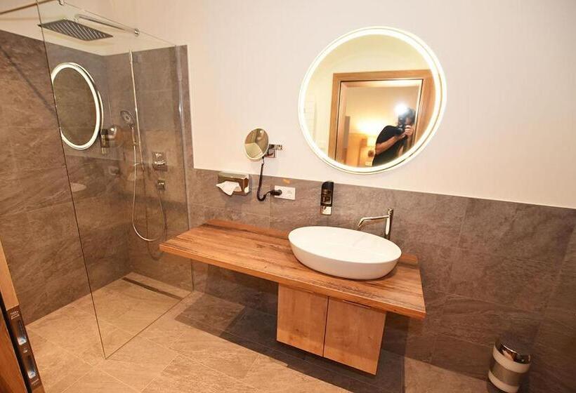 バルコニー付きスタンダードルーム, Gasthof Lebzelter