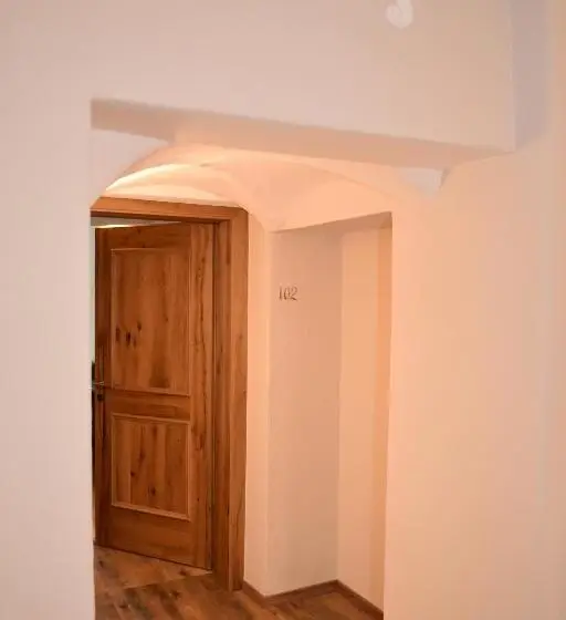 Standard Kolmen Hengen Huone, Gasthof Lebzelter