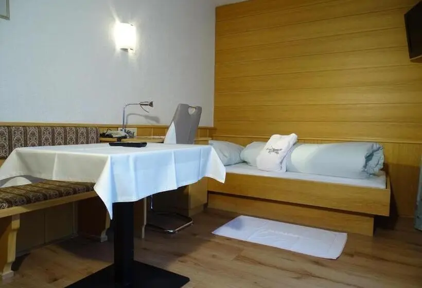 Standard Yhden Hengen Huone, Gasthof Geierwallihof