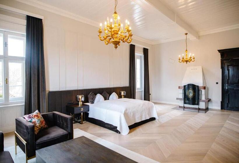 Люкс, Georgi Schloss   Boutique