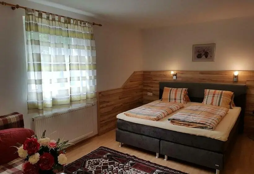 Standard Kolmen Hengen Huone Parveke, Gletschermühle