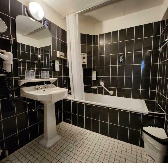 חדר משפחתי, Hôtel Francorchamps Pitlane Lodge