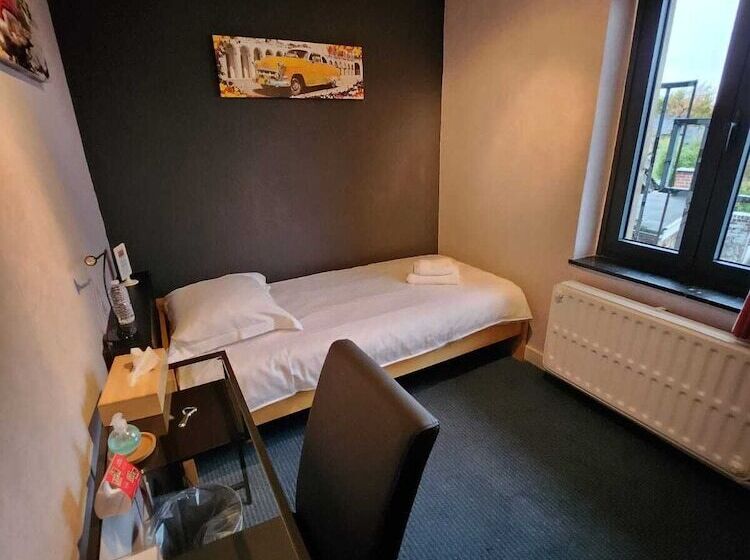 غرفة قياسية فردية, Hôtel Francorchamps Pitlane Lodge