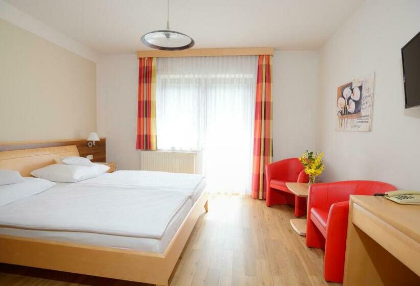 חדר בסיסי, Mönichwalderhof