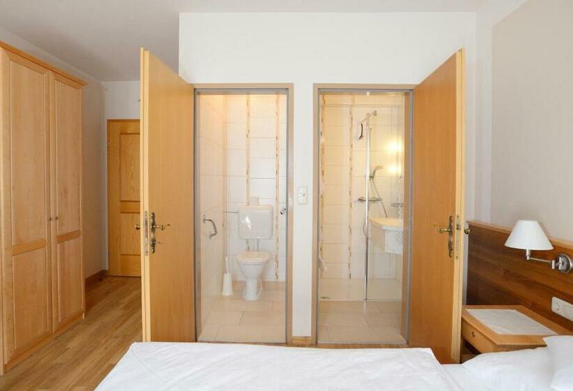 חדר בסיסי, Mönichwalderhof