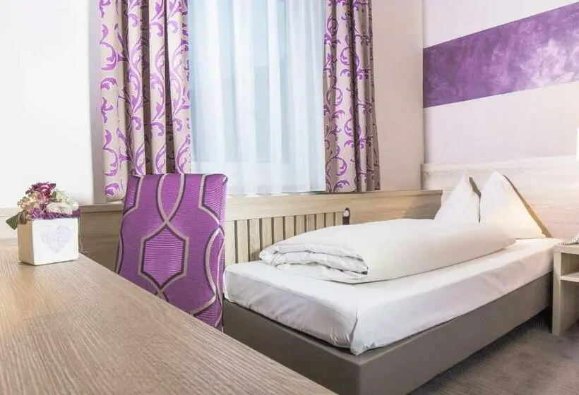 Standard Yhden Hengen Huone, Neue Post