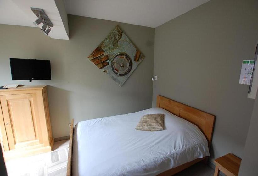 Номер Стандарт с Террасой, Piano 2   Mont St Guibert   Louvain La Neuve