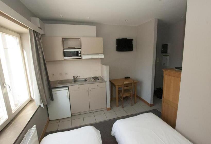 Номер Стандарт, Piano 2   Mont St Guibert   Louvain La Neuve