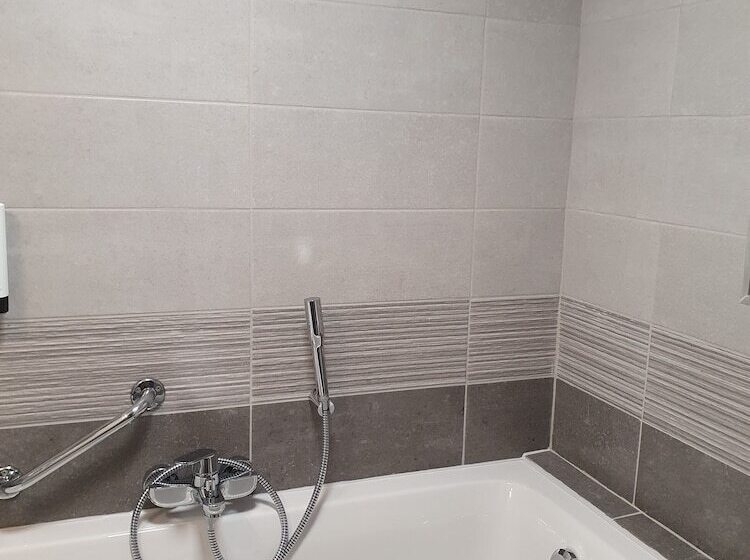 Одноместный Номер Стандарт Двуспальная Кровать, Piano 2   Mont St Guibert   Louvain La Neuve