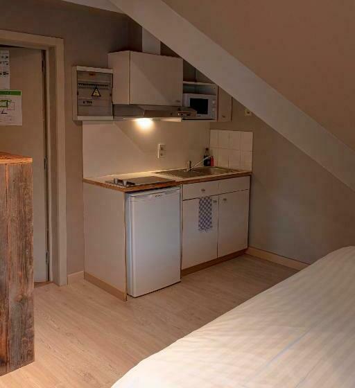 スタンダードルーム, Piano 2   Mont St Guibert   Louvain La Neuve