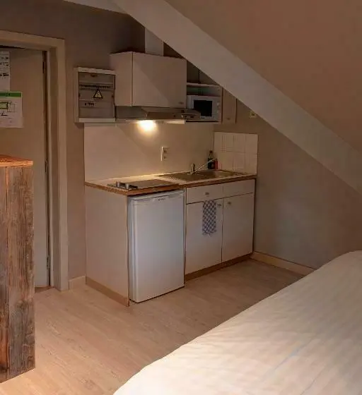 スタンダードルーム, Piano 2   Mont St Guibert   Louvain La Neuve
