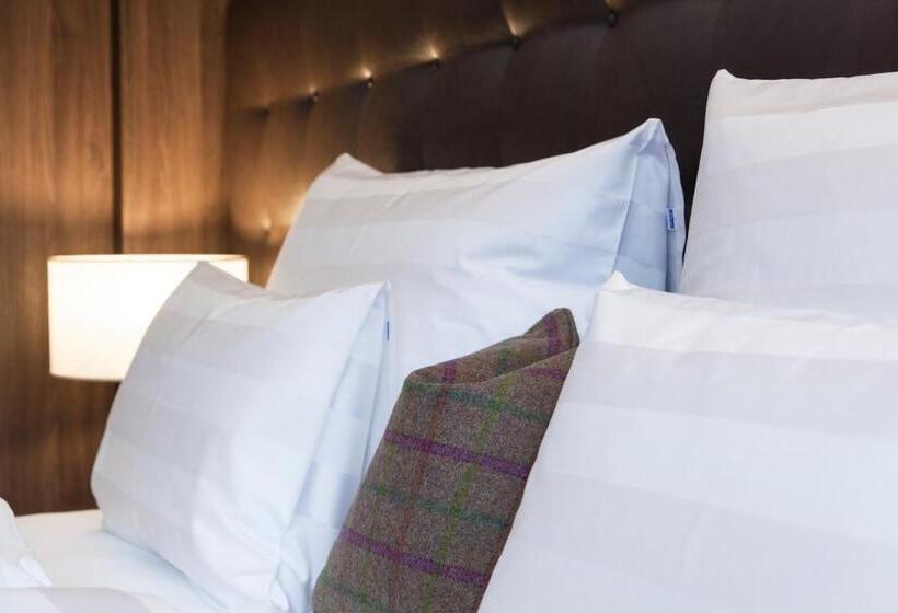 اتاق سوپریور سه تخته, Schweiger