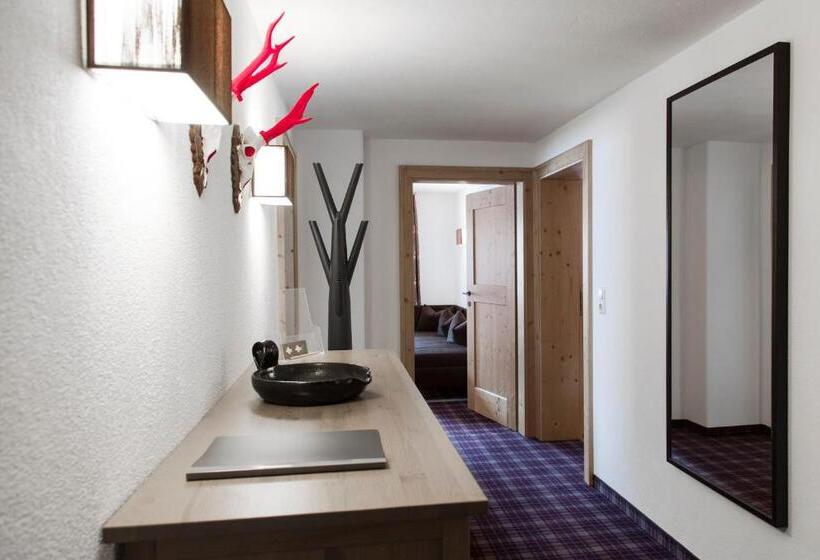 آپارتمان 1 خوابه با چشم‌انداز, Schweiger