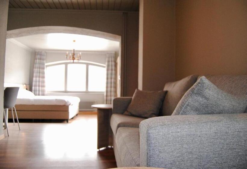 キングサイドベッドのスタンダードワンルーム, Speiereck