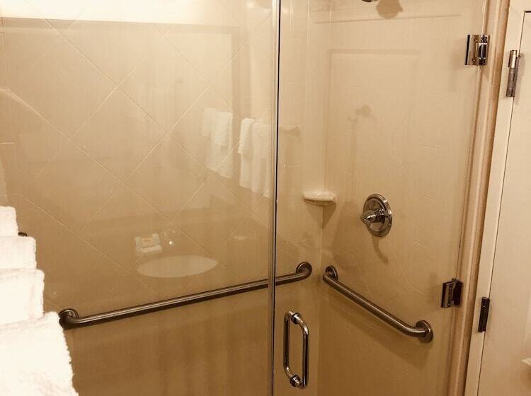 جناح, Best Western Plus Hudson Hotel & Suites