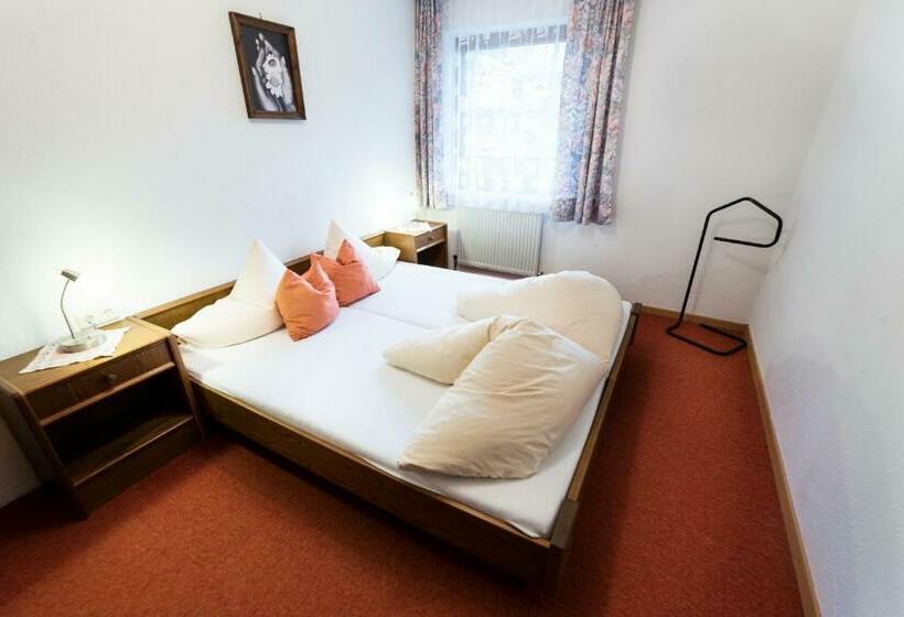 Люкс 2 Спальни, Quality Hosts Arlberg Hotel Gasthof Freisleben