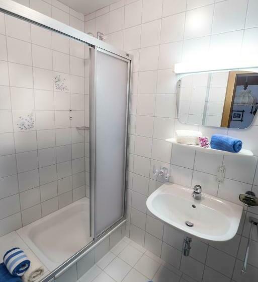 Номер Стандарт, Quality Hosts Arlberg Hotel Gasthof Freisleben