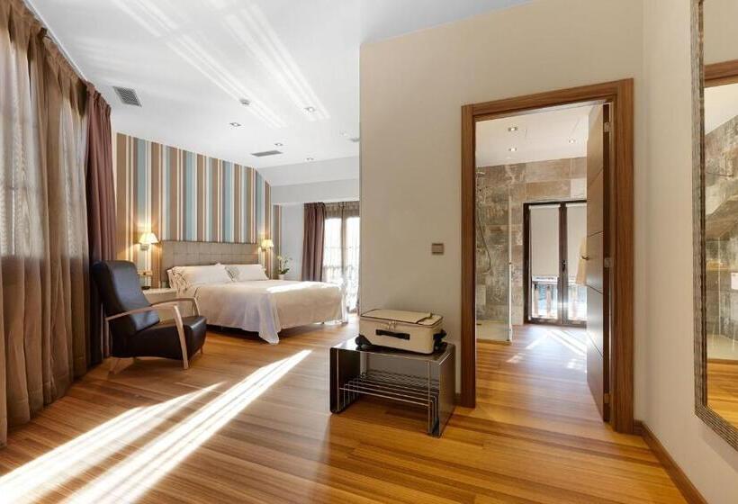 スーペリアールーム, Atalaia