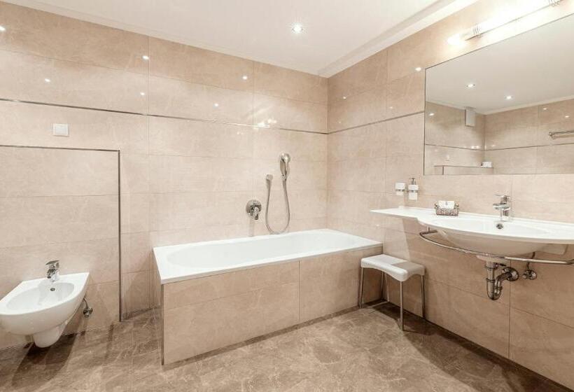 חדר סופריור, Christeinerhof