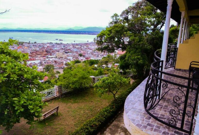 标准间, Habitation Des Lauriers