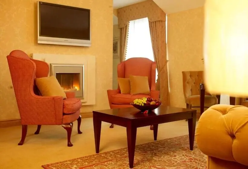 سوییت اجرایی, Kettles Country House