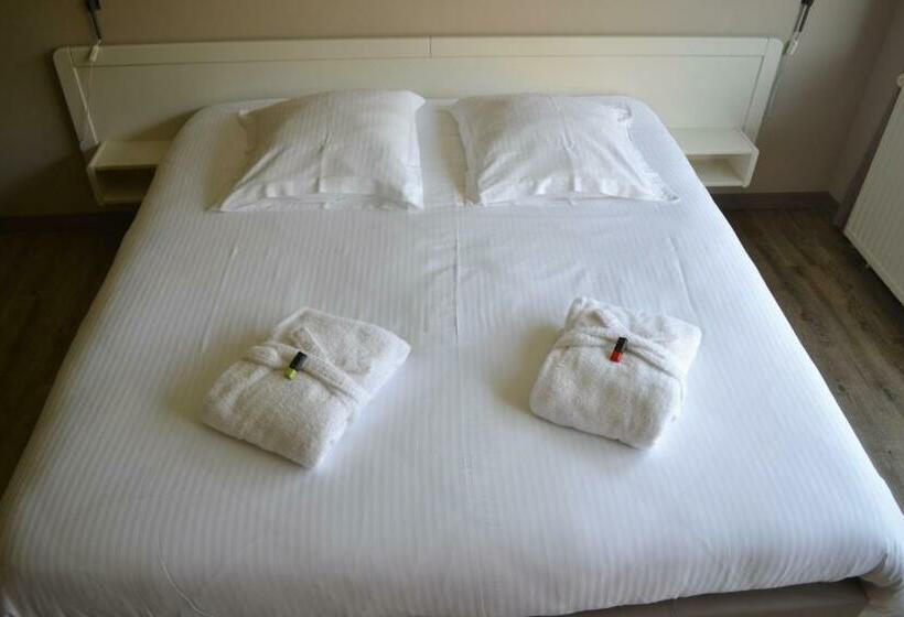 Номер Комфорт, Le Relais De La Haute Sambre