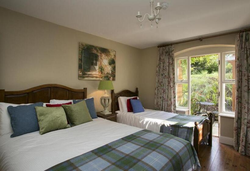 חדר סטנדרט, Raheen House