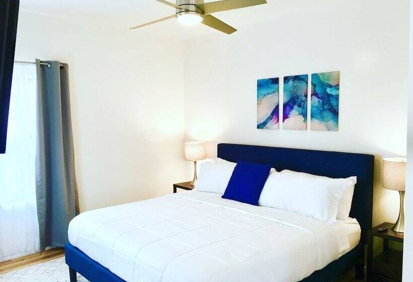 Deluxe Værelse, Royal