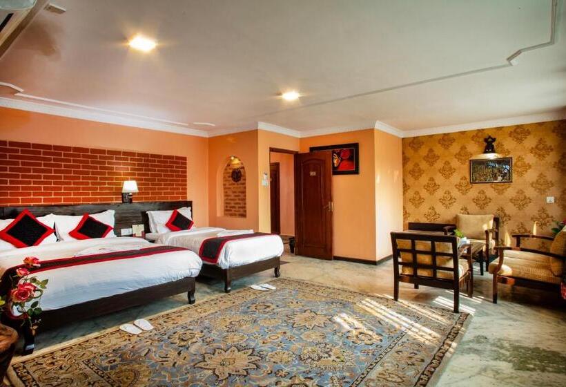 اتاق لوکس خانوادگی, Taleju Boutique