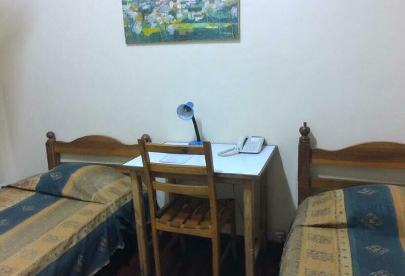 اتاق استاندارد, Tana Jacaranda