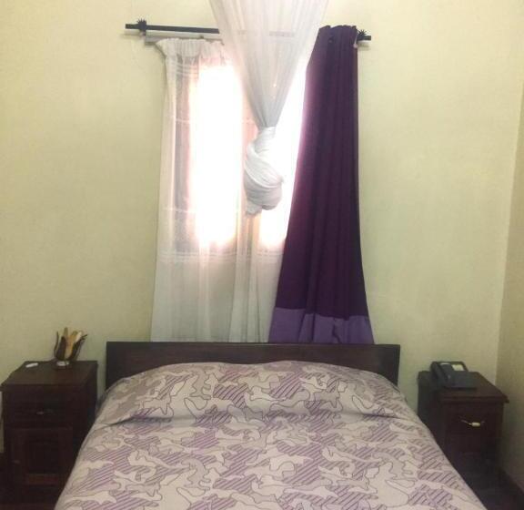 اتاق استاندارد, Tana Jacaranda