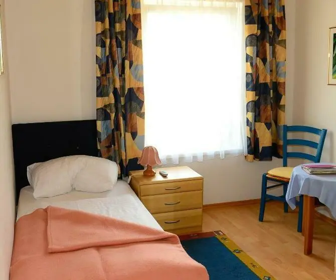 Standard Yhden Hengen Huone, Strandhotel Pichler