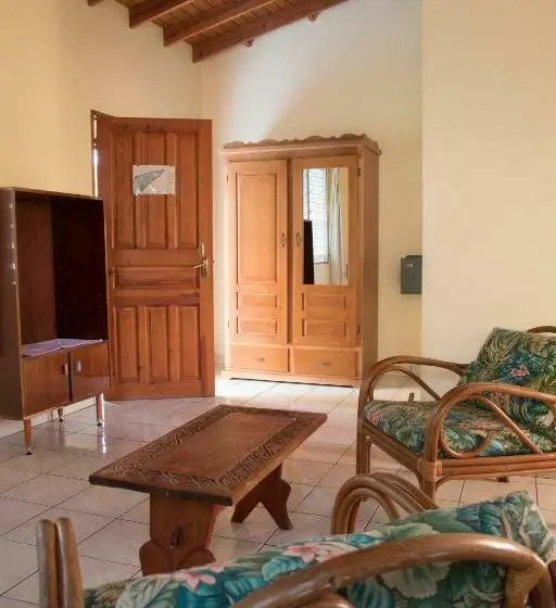 سوئیت با تخت بزرگ, Sunset Bay Club & Seaside Dive Resort