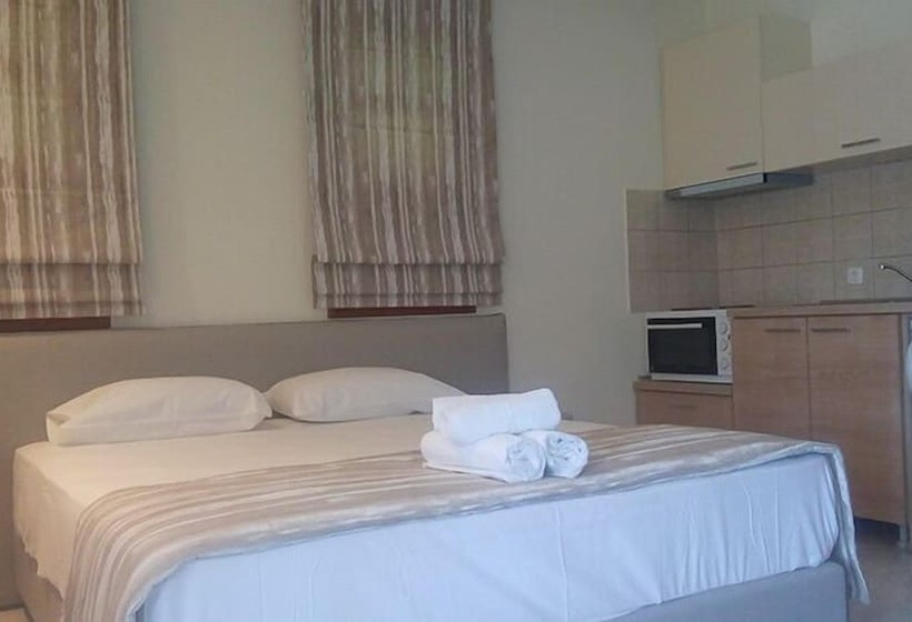 סטודיו משפחתי, Top Studios