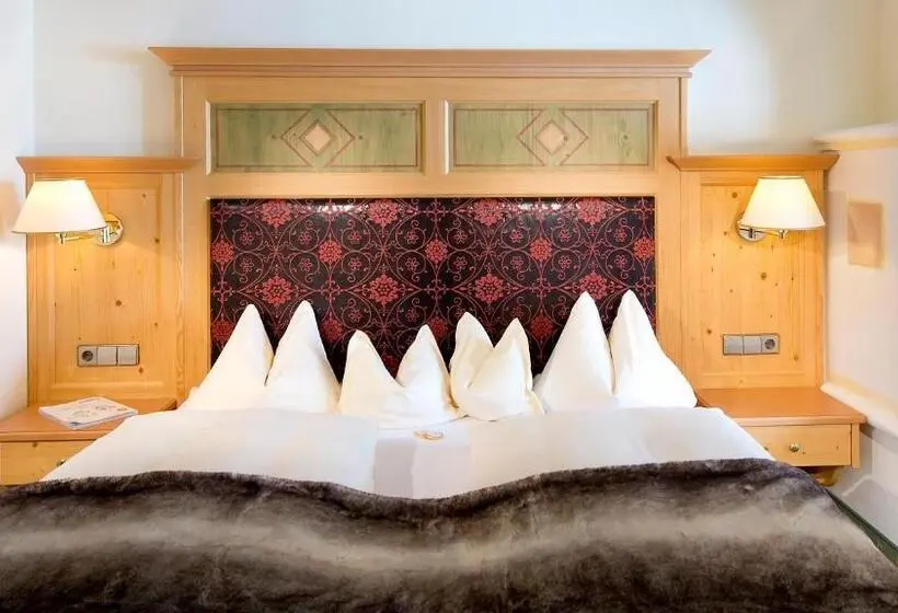 Juniorsviitti, Zehnerkar & Hotel Obertauern
