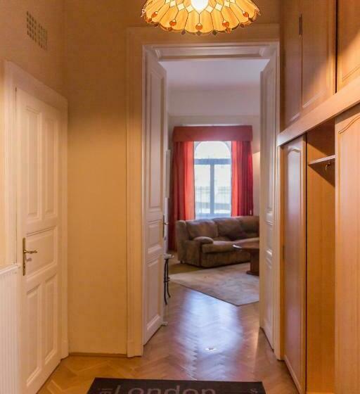 اتاق استاندارد با سرویس بهداشتی مشترک, East Private Rooms