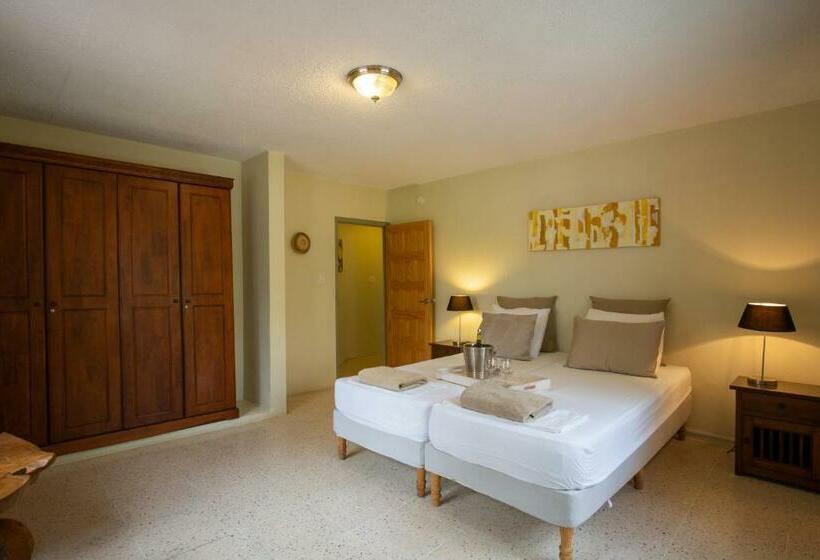 آپارتمان 2 خوابه, B&b Sombre Di Kabana