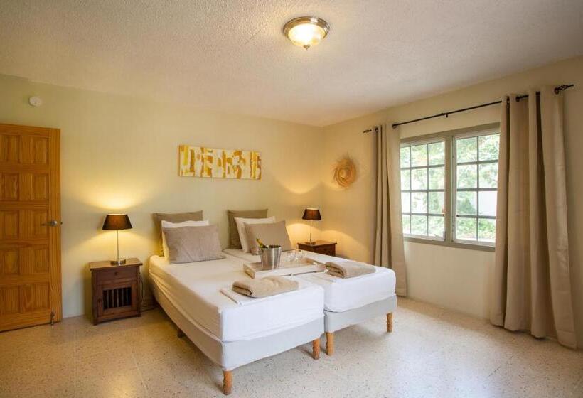 آپارتمان 2 خوابه, B&b Sombre Di Kabana