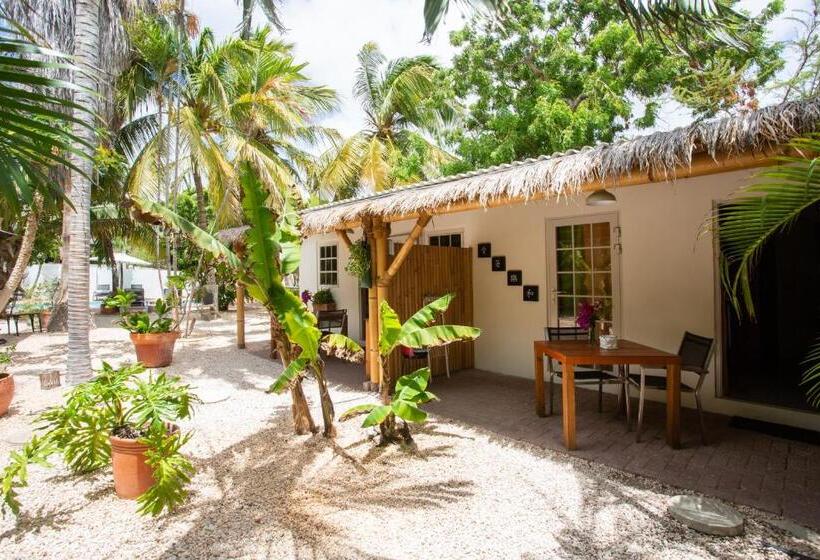 کابین, B&b Sombre Di Kabana