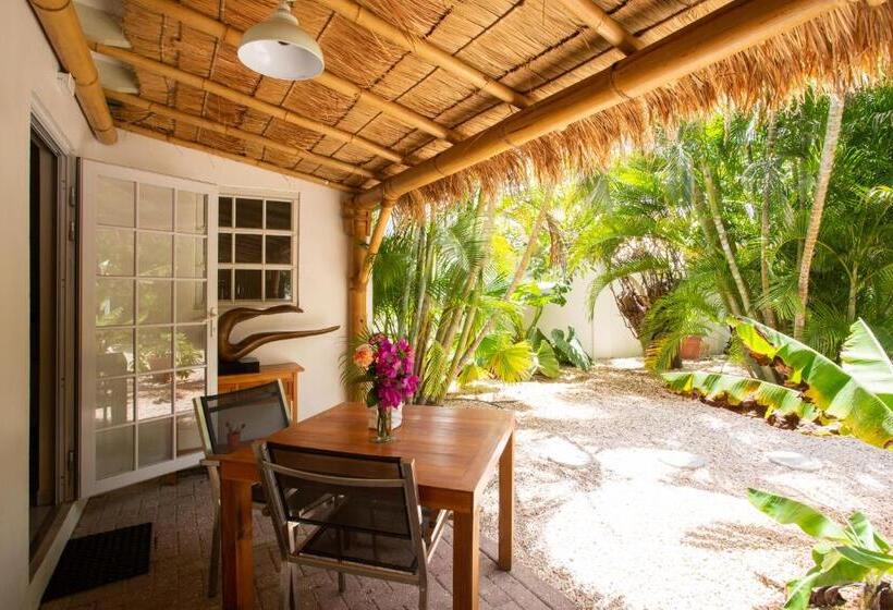 کابین, B&b Sombre Di Kabana