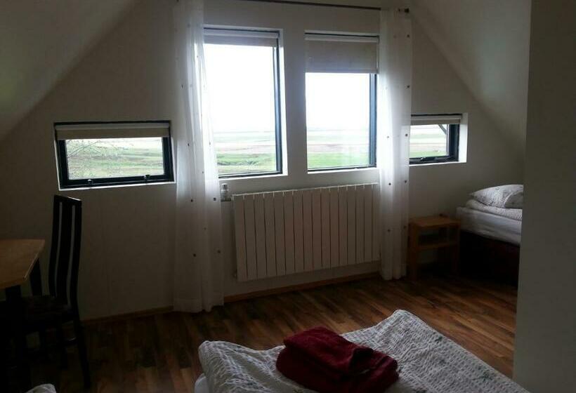 اتاق استاندارد سه تخته با سرویس بهداشتی مشترک, Guesthouse Dalbaer