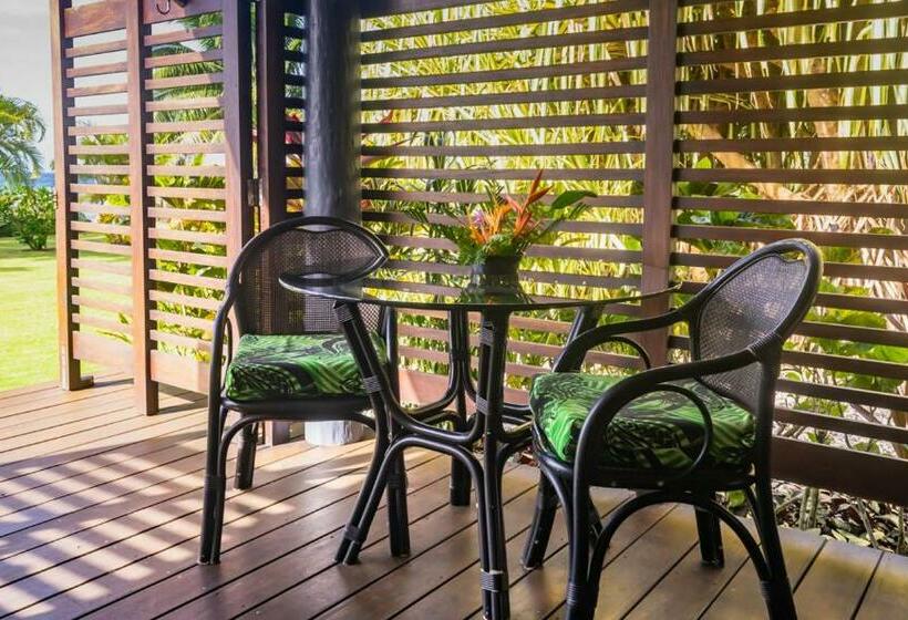 اتاق خانوادگی با چشم‌انداز دریا, Aroha Taveuni