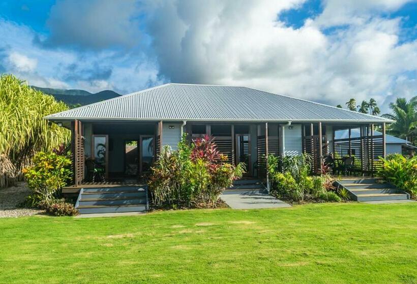 اتاق خانوادگی با چشم‌انداز دریا, Aroha Taveuni