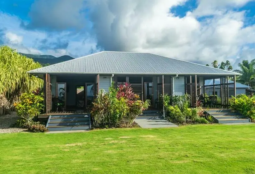 Perhehuone Merinäkymä, Aroha Taveuni