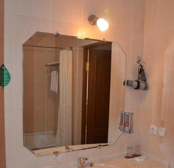 Chambre Standard Individuelle, Asia