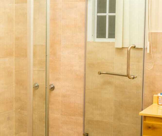 اتاق لوکس, Holiday Haven Resort & Banquet Hall