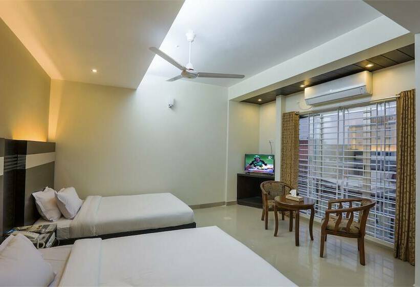 수피리어 룸, Holy Gate