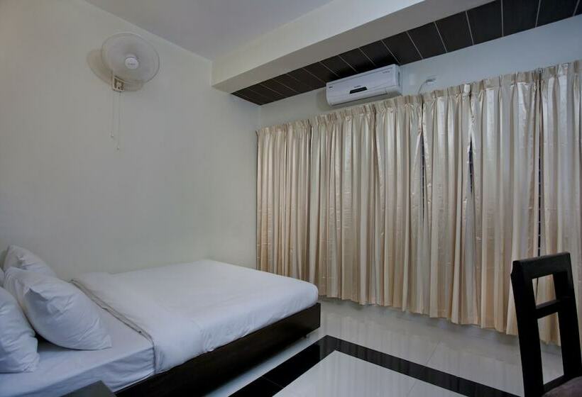 디럭스 룸, Holy Gate