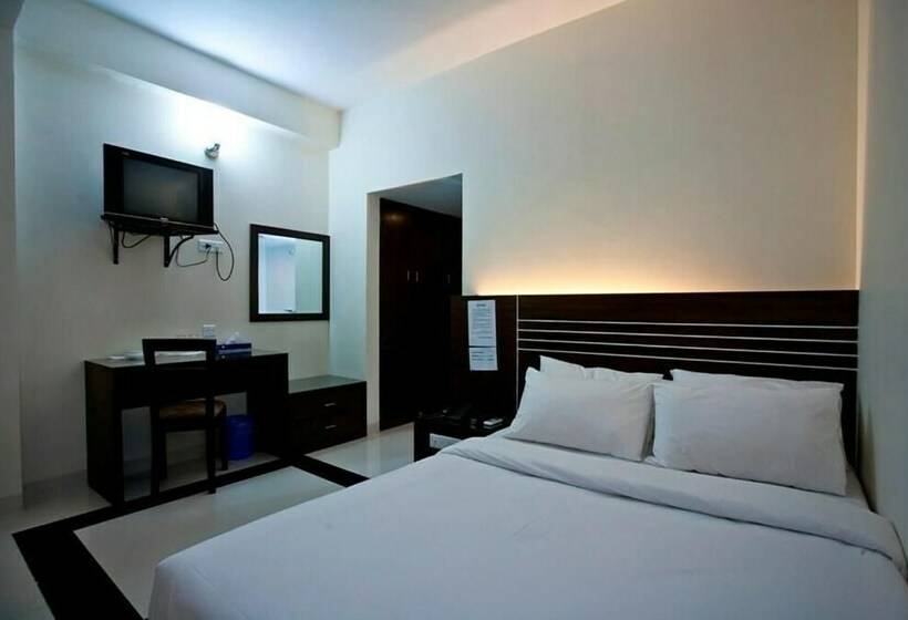 디럭스 룸, Holy Gate