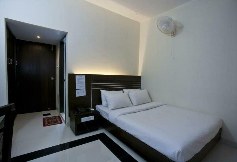 디럭스 룸, Holy Gate